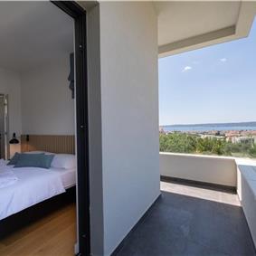 5 bedroom villa with pool near Split, sleeps 9